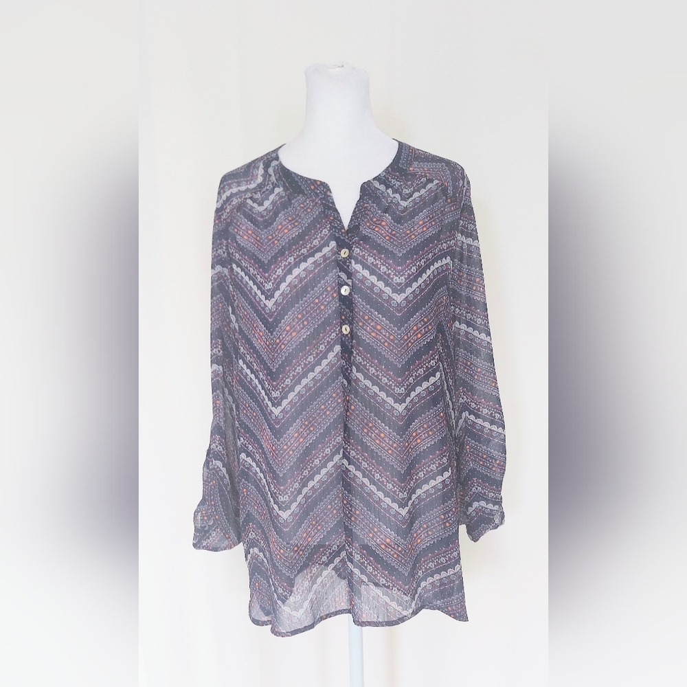 About a Girl Roll Tab Sleeve Sheer Top Womens Size Large Blue Red